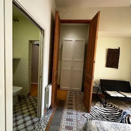 Apartment Avec Acces Prive, Terrasse, Piscine Barcelona